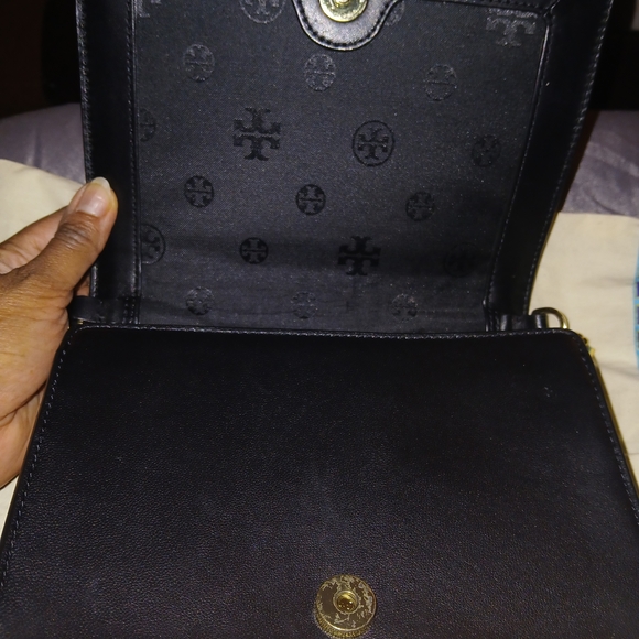 Tory Burch Black Quilted Crossbody Bag - Picture 10 of 13